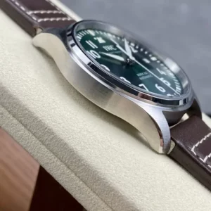 IWC PILOT'S IW328205 FAKE WATCH BROWN LEATHER STRAP M+ FACTORY 40MM 3 ĐỒNG HỒ IWC PILOT’S IW328205 FAKE CAO CẤP NHÀ MÁY M+ FACTORY MẶT XANH 40MM