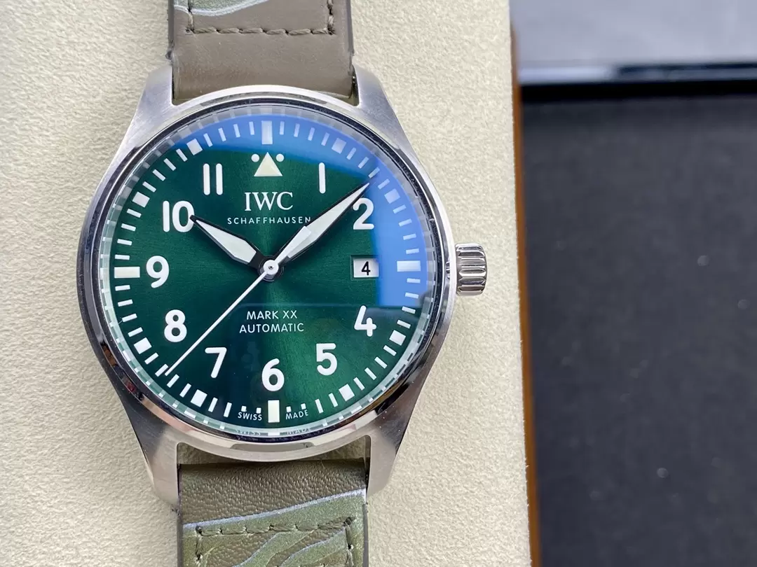 ĐỒNG HỒ IWC PILOTS IW328205 SUPER FAKE NHÀ MÁY M+ FACTORY DÂY DA 40MM (2) ĐỒNG HỒ IWC PILOT'S IW328205 SUPER FAKE NHÀ MÁY M+ FACTORY DÂY DA 40MM
