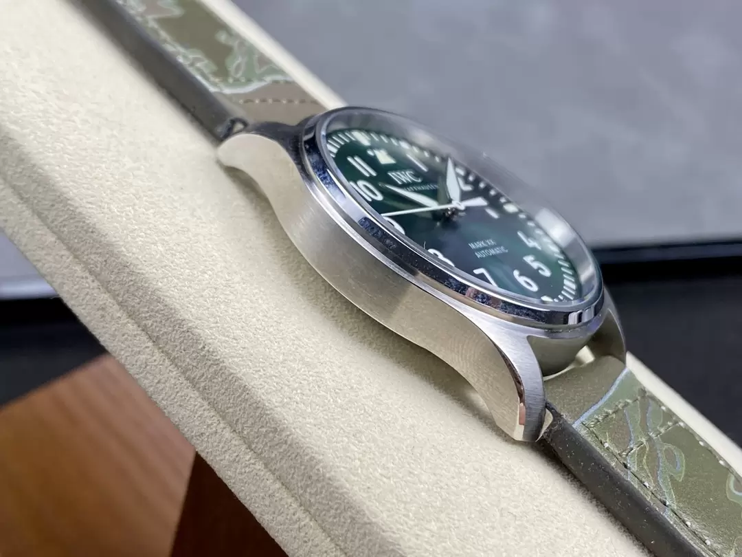 ĐỒNG HỒ IWC PILOTS IW328205 SUPER FAKE NHÀ MÁY M+ FACTORY DÂY DA 40MM (3) ĐỒNG HỒ IWC PILOT'S IW328205 SUPER FAKE NHÀ MÁY M+ FACTORY DÂY DA 40MM