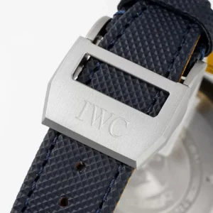 IWC PILOT'S IW389008 SUPER FAKE 11 WATCH BLUE DIAL APS FACTORY 44MM 5 ĐỒNG HỒ IWC PILOT’S IW389008 REPLICA 11 NHÀ MÁY APS DÂY CAO SU 44MM