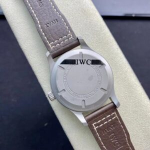 ĐỒNG HỒ IWC PILOT’S WATCH MARK XVIII HERITAGE IW327006 FAKE NHÀ MÁY MKS 40MM 4 ĐỒNG HỒ IWC PILOT’S WATCH MARK XVIII HERITAGE IW327006 FAKE NHÀ MÁY MKS 40MM