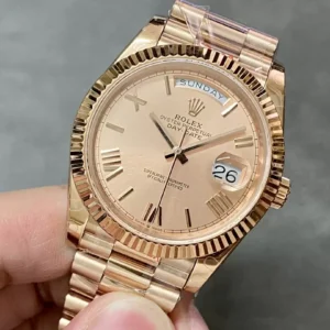 ROLEX DAY-DATE 228235 GOOD IMITATION WATCHES ROSE GOLD DIAL ROSE GOLD PLATE ROMAN HOURS GM FACTORY 40MM 1 ĐỒNG HỒ ROLEX DAY-DATE 228235 REPLICA 11 THÉP VONFRAM ROSE GOLD GMF 40MM (1)