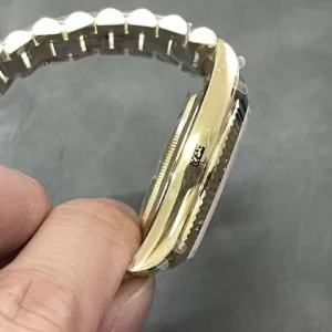 ROLEX DAY-DATE 228238 BEST REPLICA WATCHES GOLD DIAL GOLD PLATE ROMAN HOURS STEEL VONFRAM GM FACTORY 40MM 6 ĐỒNG HỒ ROLEX DAY-DATE 228238 REPLICA THÉP VONFRAM VÀNG GOLD SỐ LA MÃ GMF 40MM