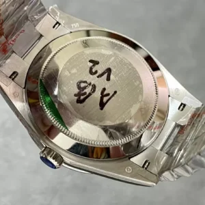 ROLEX DAY-DATE 228236 BEST COPIES WATCHES ICE BLUE MESH DIAL STEEL INDEX HOURS VONFRAM GM FACTORY 41MM 3 ĐỒNG HỒ ROLEX DAY-DATE 228236 REPLICA 11 THÉP VONFRAM NIỀNG KHÍA MẶT XANH GMF 41MM (1)