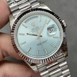 ROLEX DAY-DATE 228236 BEST COPIES WATCHES ICE BLUE MESH DIAL STEEL INDEX HOURS VONFRAM GM FACTORY 41MM 6 ĐỒNG HỒ ROLEX DAY-DATE 228236 REPLICA 11 THÉP VONFRAM NIỀNG KHÍA MẶT XANH GMF 41MM (1)