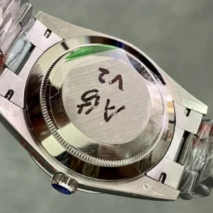 ROLEX DAY-DATE 22826 COPIES WATCHES BLACK MOTHER OF PEARL DIAL RHINESTONE BAGUETTE HOURS GM FACTORY 41MM 8 ĐỒNG HỒ ROLEX DAY-DATE 228238 REPLICA 11 THÉP VONFRAM MẶT KHẢM XÀ CỪ ĐEN GMF 41MM (1)