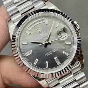 ROLEX DAY-DATE 22826 COPIES WATCHES BLACK MOTHER OF PEARL DIAL RHINESTONE BAGUETTE HOURS GM FACTORY 41MM 2 ĐỒNG HỒ ROLEX DAY-DATE 228238 REPLICA 11 THÉP VONFRAM MẶT KHẢM XÀ CỪ ĐEN GMF 41MM (1)