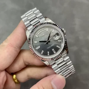 ROLEX DAY-DATE 22826 COPIES WATCHES BLACK MOTHER OF PEARL DIAL RHINESTONE BAGUETTE HOURS GM FACTORY 41MM 4 ĐỒNG HỒ ROLEX DAY-DATE 228238 REPLICA 11 THÉP VONFRAM MẶT KHẢM XÀ CỪ ĐEN GMF 41MM (1)