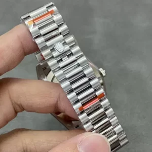 ROLEX DAY-DATE 228236 REPLICA WATCHES BLUE DIAL ROMAN HOURS STEEL VONFRAM GM FACTORY 41MM 8 ĐỒNG HỒ ROLEX DAY-DATE 228238 REPLICA 11 THÉP VONFRAM MẶT XANH BLUE GMF 41MM (1)