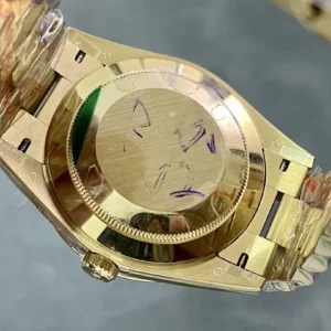 ROLEX DAY-DATE 228238 GOOD IMITATION WATCH GOLD DIAL RHINESTONE BAGUETTE GOLD PLATE GM FACTORY 41MM 9 ĐỒNG HỒ ROLEX DAY-DATE 228238 REPLICA 11 THÉP VONFRAM VÀNG GOLD CỌC SỐ ĐÁ GMF 41MM (1)