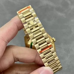 ROLEX DAY-DATE 228238 BEST REPLICA WATCHES WHITE DIAL ROMAN HOURS GOLD PLATE GM FACTORY 41MM 7 ĐỒNG HỒ ROLEX DAY-DATE 228238 REPLICA 11 THÉP VONFRAM VÀNG GOLD NIỀNG KHÍA GMF 41MM (1)