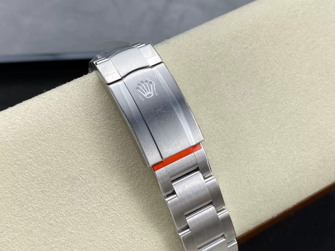 ĐỒNG HỒ ROLEX OYSTER PERPETUAL 126000 REPLICA 11 SỐ DẠ QUANG CLEAN 36MM (2) ĐỒNG HỒ ROLEX OYSTER PERPETUAL 126000 REPLICA 11 SỐ DẠ QUANG CLEAN 36MM (1)