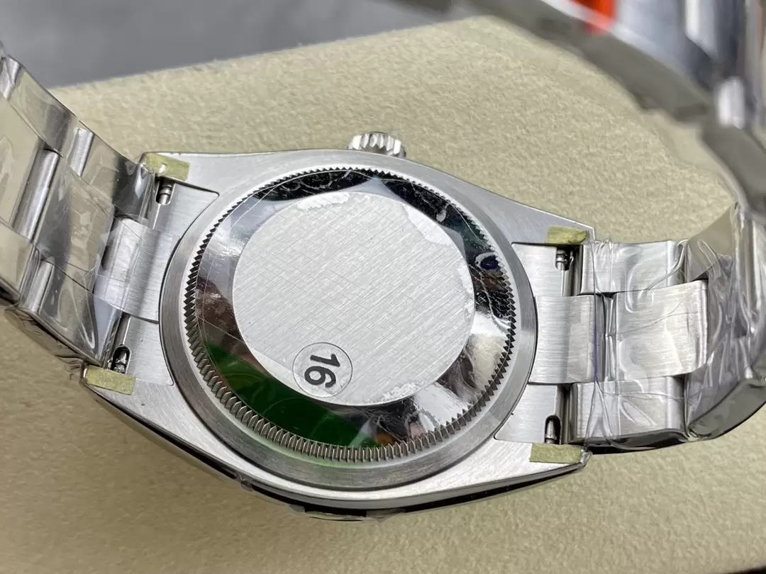 ĐỒNG HỒ ROLEX OYSTER PERPETUAL 126000 REPLICA 11 SỐ DẠ QUANG VS FACTORY 36MM (8) ĐỒNG HỒ ROLEX OYSTER PERPETUAL 126000 REPLICA 11 SỐ DẠ QUANG VS FACTORY 36MM (1)