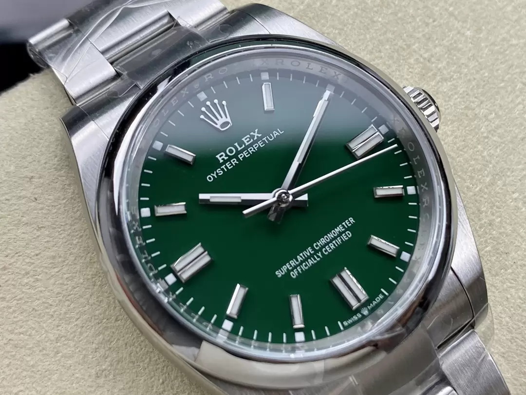 ĐỒNG HỒ ROLEX OYSTER PERPETUAL 126000 REPLICA 11 XANH LỤC BẢO CLEAN 36MM (2) ĐỒNG HỒ ROLEX OYSTER PERPETUAL 126000 REPLICA 11 XANH LỤC BẢO CLEAN 36MM (1)