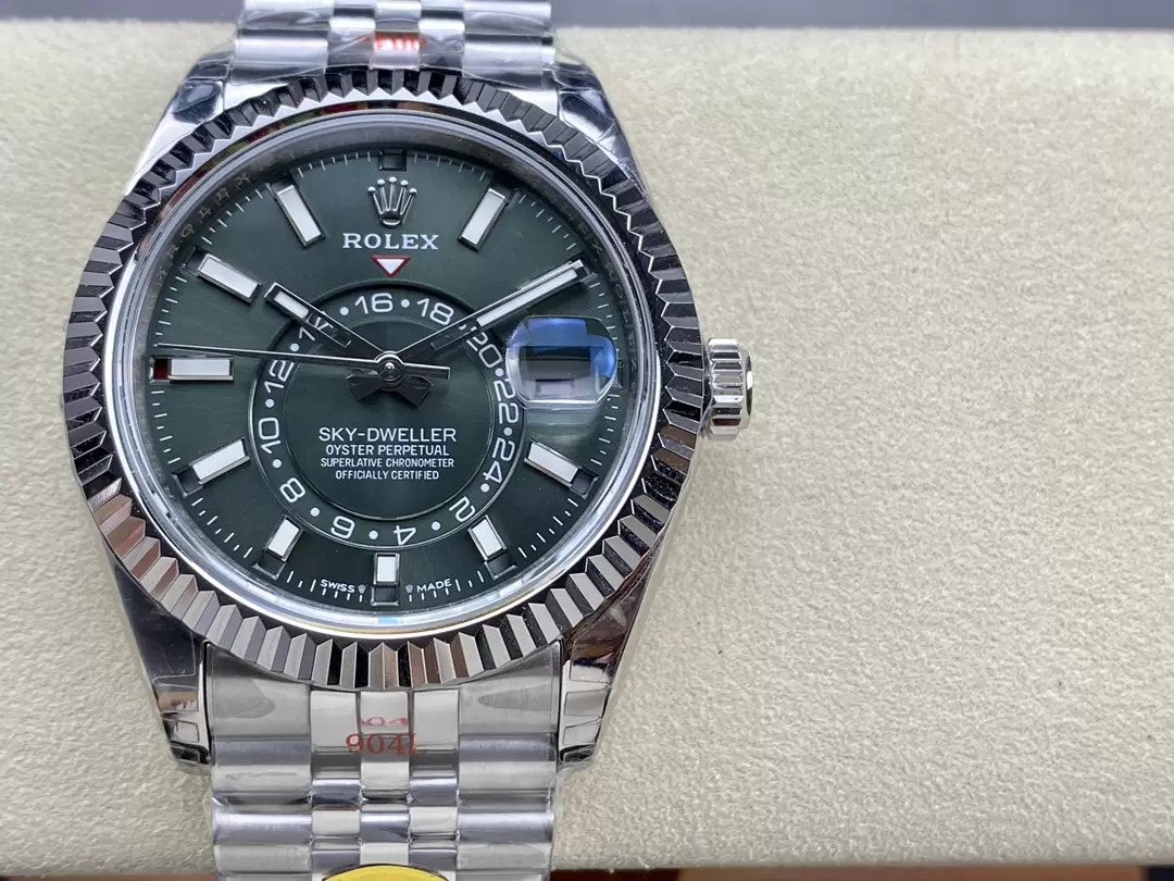 ĐỒNG HỒ ROLEX SKY DWELLER 336934 MẶT XANH LÁ REPLICA 11 TW FACTORY 42MM (1) ĐỒNG HỒ ROLEX SKY DWELLER 336934 MẶT XANH LÁ REPLICA 11 TW FACTORY 42MM (1)