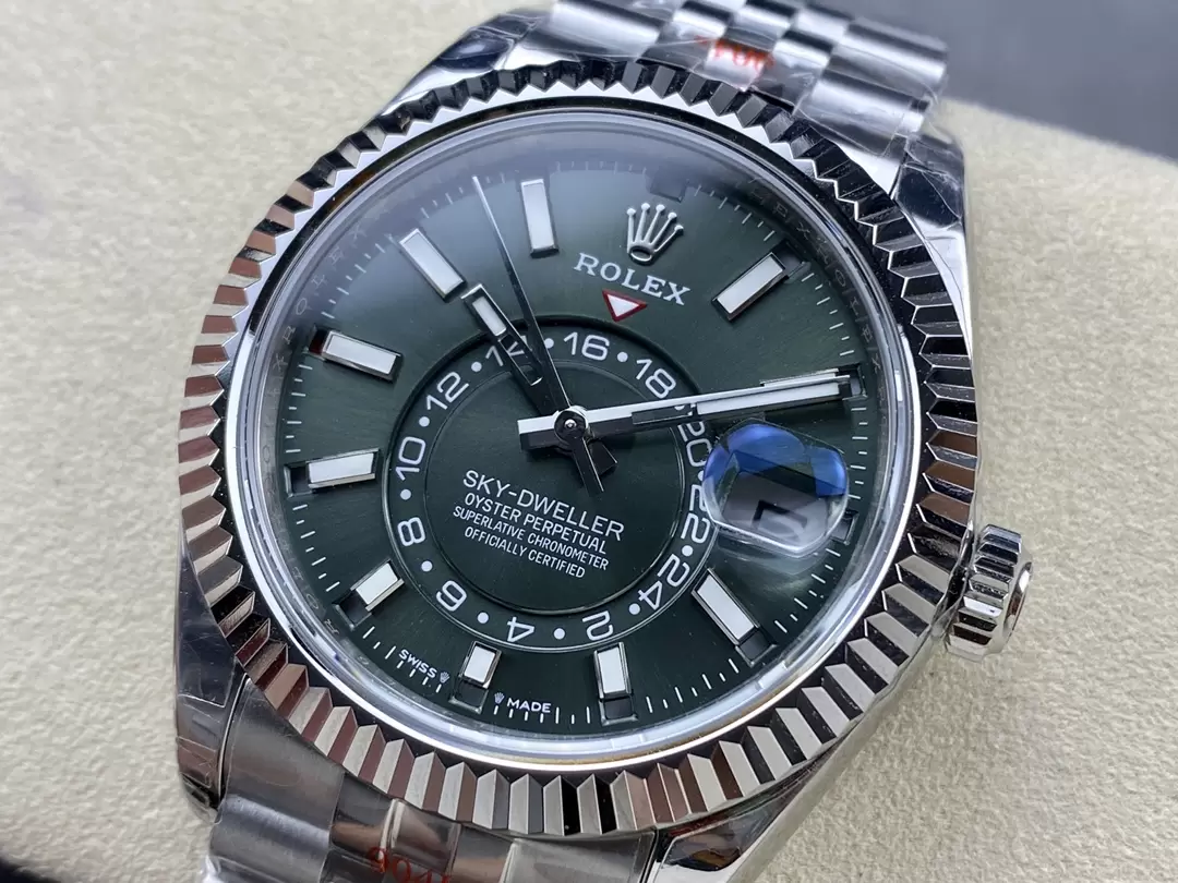ĐỒNG HỒ ROLEX SKY DWELLER 336934 MẶT XANH LÁ REPLICA 11 TW FACTORY 42MM (9) ĐỒNG HỒ ROLEX SKY DWELLER 336934 MẶT XANH LÁ REPLICA 11 TW FACTORY 42MM (1)