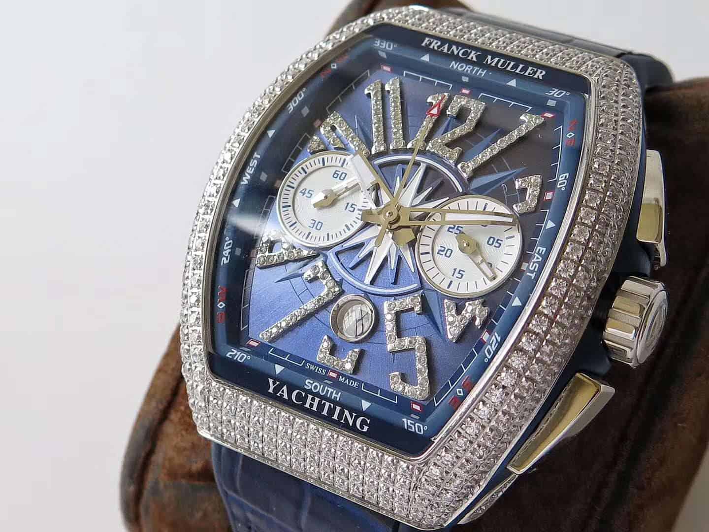 ĐỒNG HỒ FRANCK MULLER V45 MÀU XANH ĐÍNH ĐÁ REP 11 MÁY THỤY SỸ 44X54MM (7) ĐỒNG HỒ FRANCK MULLER V45 MÀU XANH ĐÍNH ĐÁ REP 11 MÁY THỤY SỸ 44X54MM (2)