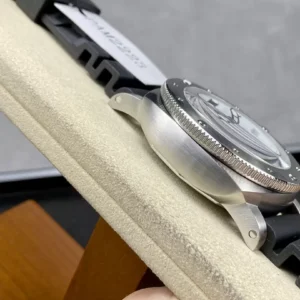 ĐỒNG HỒ PANERAI SNEAKER PAM02223 REPLICA 1:1 MẶT MÀU TRẮNG 42MM 5 ĐỒNG HỒ PANERAI SNEAKER PAM02223 REPLICA 11 MẶT MÀU TRẮNG 42MM (2)