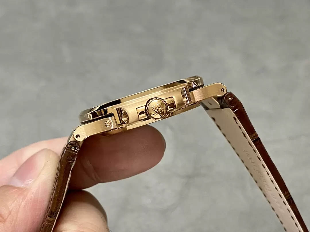 ĐỒNG HỒ PATEK PHILIPPE NAUTILUS 5712 ROSE GOLD REP 11 PPF FACTORY 40MM (5) ĐỒNG HỒ PATEK PHILIPPE NAUTILUS 5712 ROSE GOLD REP 11 PPF FACTORY 40MM (2)