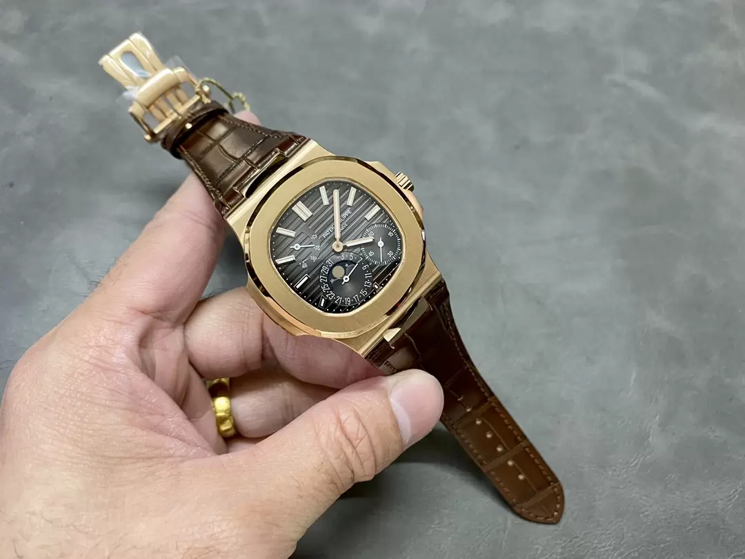 ĐỒNG HỒ PATEK PHILIPPE NAUTILUS 5712 ROSE GOLD REP 11 PPF FACTORY 40MM (7) ĐỒNG HỒ PATEK PHILIPPE NAUTILUS 5712 ROSE GOLD REP 11 PPF FACTORY 40MM (2)