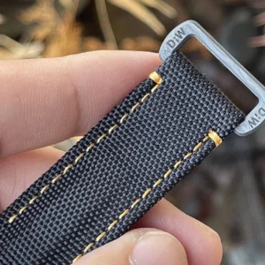 ROLEX DAYTONA CARBON YELLOW REPLICA 11 WATCHES FABRIC STRAP 40MM 8 ĐỒNG HỒ ROLEX DAYTONA CARBON MÀU VÀNG REPLICA 11 THỤY SỸ 40MM (2)