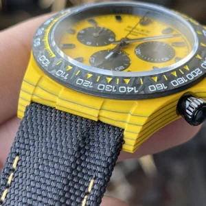 ROLEX DAYTONA CARBON YELLOW REPLICA 11 WATCHES FABRIC STRAP 40MM 4 ĐỒNG HỒ ROLEX DAYTONA CARBON MÀU VÀNG REPLICA 11 THỤY SỸ 40MM (2)