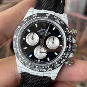 ĐỒNG HỒ ROLEX DAYTONA CARBON REP 1:1 CAO CẤP MÁY CƠ AUTOMATIC 40MM 1 ĐỒNG HỒ ROLEX DAYTONA CARBON REP 11 CAO CẤP MÁY CƠ AUTOMATIC 40MM (2)