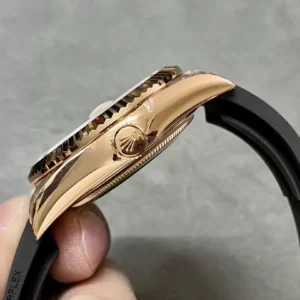 ĐỒNG HỒ ROLEX SKY DWELLER 336235 REPLICA 1:1 DÂY CAO SU MẶT TRẮNG TW 42MM 5 ĐỒNG HỒ ROLEX SKY DWELLER 336235 REPLICA 11 DÂY CAO SU MẶT TRẮNG TW 42MM (1)