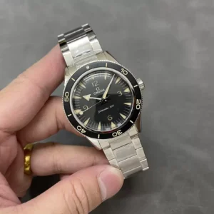 OMEGA SEAMASTER 300 BLACK CLASSIC DIAL CRAFTED WATCH VSF 41MM 3 ĐỒNG HỒ OMEGA SEAMASTER 300 CỔ ĐIỂN MẶT ĐEN CHẾ TÁC VSF 41MM (1)