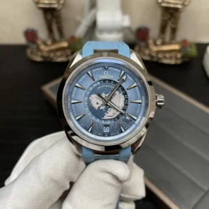 OMEGA SEAMASTER AQUA TERRA WORLDTIMER BLUE REPLICA WATCH VS FACTORY 43MM 4 ĐỒNG HỒ OMEGA SEAMASTER NAM DÂY CAO SU REPLICA VS FACTORY 43MM