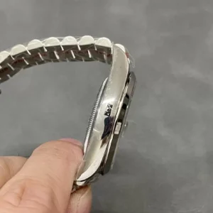 ROLEX DAY-DATE 228206 SUPER FAKE WATCH GREEN DIAL PRESIDENT STRAP 40MM 5 ĐỒNG HỒ ROLEX DAY-DATE 228206 CHẾ TÁC NAM MẶT XANH LÁ CÂY REP 11 CAO CẤP 40MM