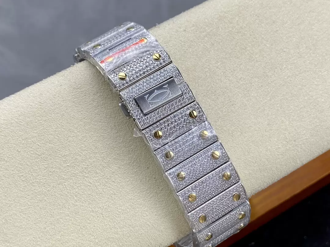ĐỒNG HỒ CARTIER SANTOS DEMI REPLICA 11 ĐÍNH FULL ĐÁ SWAROVSKI MẶT XANH AMG FACTORY 40MM (3) ĐỒNG HỒ CARTIER SANTOS DEMI REPLICA 11 ĐÍNH FULL ĐÁ SWAROVSKI MẶT XANH AMG FACTORY 40MM