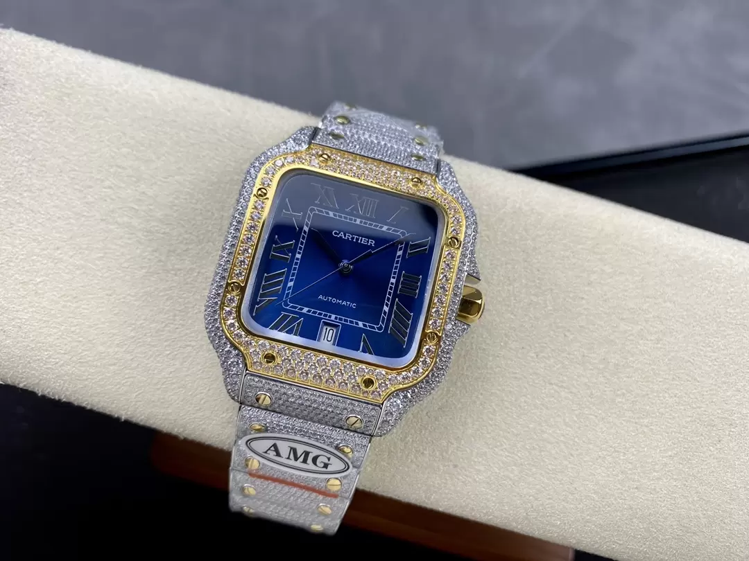 ĐỒNG HỒ CARTIER SANTOS DEMI REPLICA 11 ĐÍNH FULL ĐÁ SWAROVSKI MẶT XANH AMG FACTORY 40MM (7) ĐỒNG HỒ CARTIER SANTOS DEMI REPLICA 11 ĐÍNH FULL ĐÁ SWAROVSKI MẶT XANH AMG FACTORY 40MM