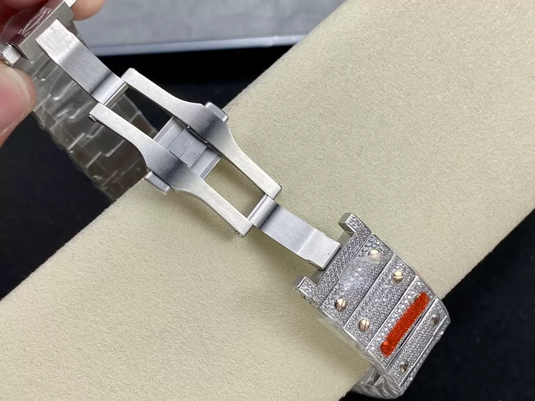 ĐỒNG HỒ CARTIER SANTOS DEMI ROSE GOLD REPLICA 11 ĐÍNH FULL ĐÁ SWAROVSKI AMG 40MM (2) ĐỒNG HỒ CARTIER SANTOS DEMI ROSE GOLD REPLICA 11 ĐÍNH FULL ĐÁ SWAROVSKI AMG 40MM