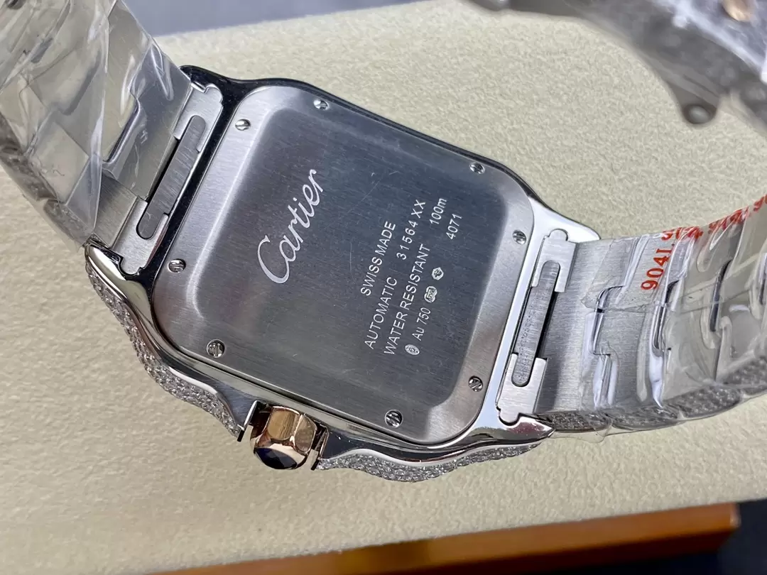 ĐỒNG HỒ CARTIER SANTOS DEMI ROSE GOLD REPLICA 11 ĐÍNH FULL ĐÁ SWAROVSKI AMG 40MM (4) ĐỒNG HỒ CARTIER SANTOS DEMI ROSE GOLD REPLICA 11 ĐÍNH FULL ĐÁ SWAROVSKI AMG 40MM