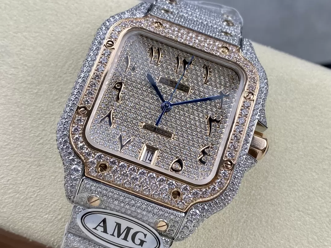 ĐỒNG HỒ CARTIER SANTOS REPLICA 11 ĐÍNH FULL ĐÁ CỌC SỐ Ả RẬP AMG 40MM (4) ĐỒNG HỒ CARTIER SANTOS REPLICA 11 ĐÍNH FULL ĐÁ CỌC SỐ Ả RẬP AMG 40MM