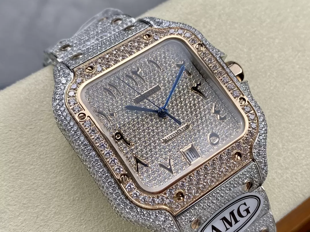 ĐỒNG HỒ CARTIER SANTOS REPLICA 11 ĐÍNH FULL ĐÁ CỌC SỐ Ả RẬP AMG 40MM (5) ĐỒNG HỒ CARTIER SANTOS REPLICA 11 ĐÍNH FULL ĐÁ CỌC SỐ Ả RẬP AMG 40MM