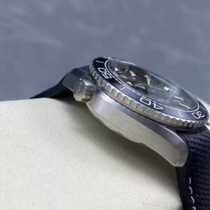 OMEGA SEAMASTER REPLICA WATCH RUBBER STRAP CO-AXIAL 43,5MM 5 ĐỒNG HỒ OMEGA SEAMASTER REPLICA CAO CẤP VIỀN GỐM DÂY CAO SU CAO CẤP 43,5MM