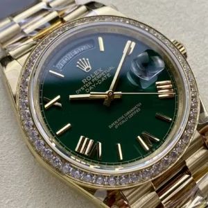 ĐỒNG HỒ ROLEX DAY-DATE 228238 MẶT XANH LÁ CÂY NIỀNG ĐÁ NHÀ MÁY Q 40MM 2 ĐỒNG HỒ ROLEX DAY-DATE 228238 MẶT XANH LÁ CÂY NIỀNG ĐÁ NHÀ MÁY Q 40MM