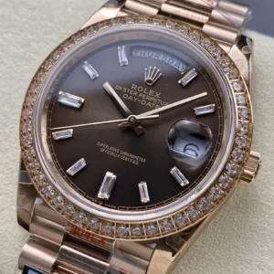 ĐỒNG HỒ ROLEX DAY-DATE 228345 REP 11 MẶT CHOCOLATE NIỀNG ĐÍNH ĐÁ Q FACTORY 40MM 1 ĐỒNG HỒ ROLEX DAY-DATE 228345 REP 11 MẶT CHOCOLATE NIỀNG ĐÍNH ĐÁ Q FACTORY 40MM