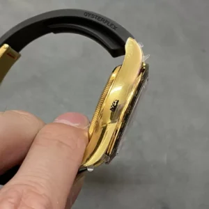 ROLEX DAYTONA COSMOGRAP 126518 IMITATION WATCHES GOLD PLATE GOLD CHAMPAGNE DIAL INDEX HOURS Q FACTORY 40MM 5 ĐỒNG HỒ ROLEX DAYTONA COSMOGRAP 126518 REPLICA 11 MẠ VÀNG DÂY CAO SU CAO CẤP 40MM