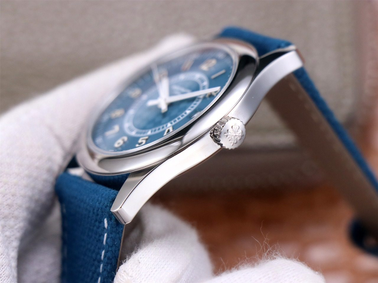 ĐỒNG HỒ PATEK PHILIPPE CALATRAVA 6007A-001 REPLICA MẶT XANH ZF 40MM (14) ĐỒNG HỒ PATEK PHILIPPE CALATRAVA 6007A-001 REPLICA MẶT XANH ZF 40MM (1)