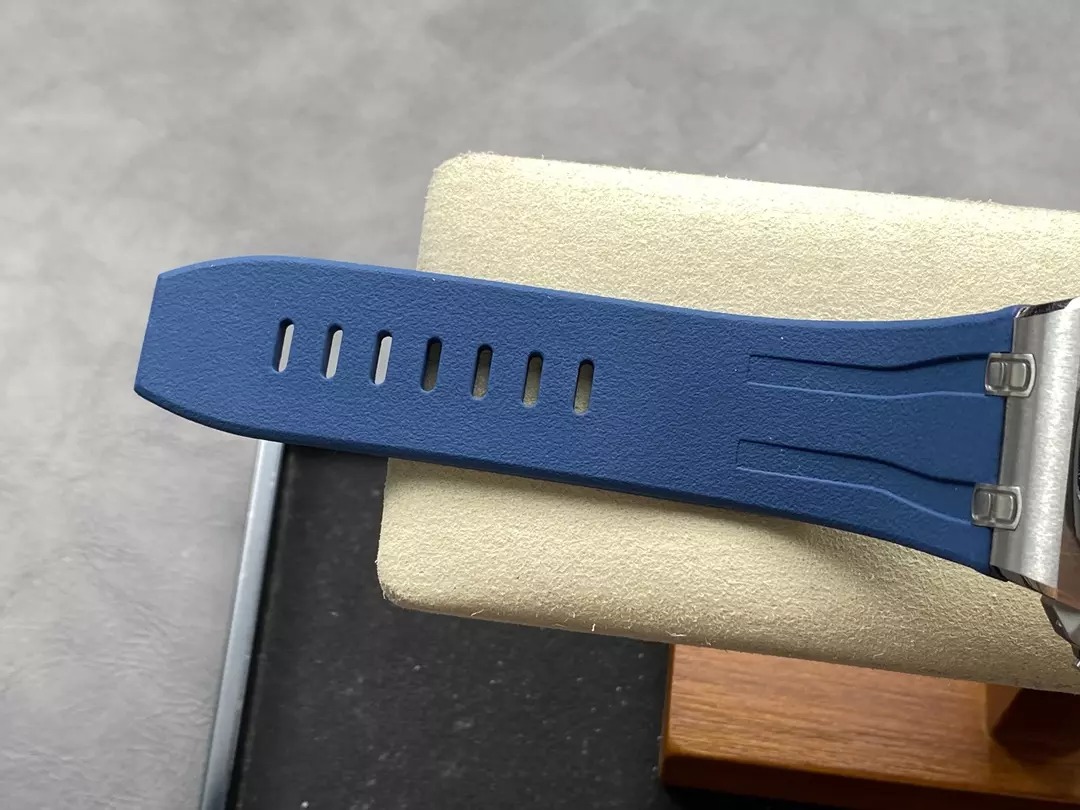 ĐỒNG HỒ AUDEMARS PIGUET 26568PM CHẾ TÁC ROYAL OAK OFFSHORE MẶT XANH 44MM (7) ĐỒNG HỒ AUDEMARS PIGUET 26568PM CHẾ TÁC ROYAL OAK OFFSHORE MẶT XANH 44MM