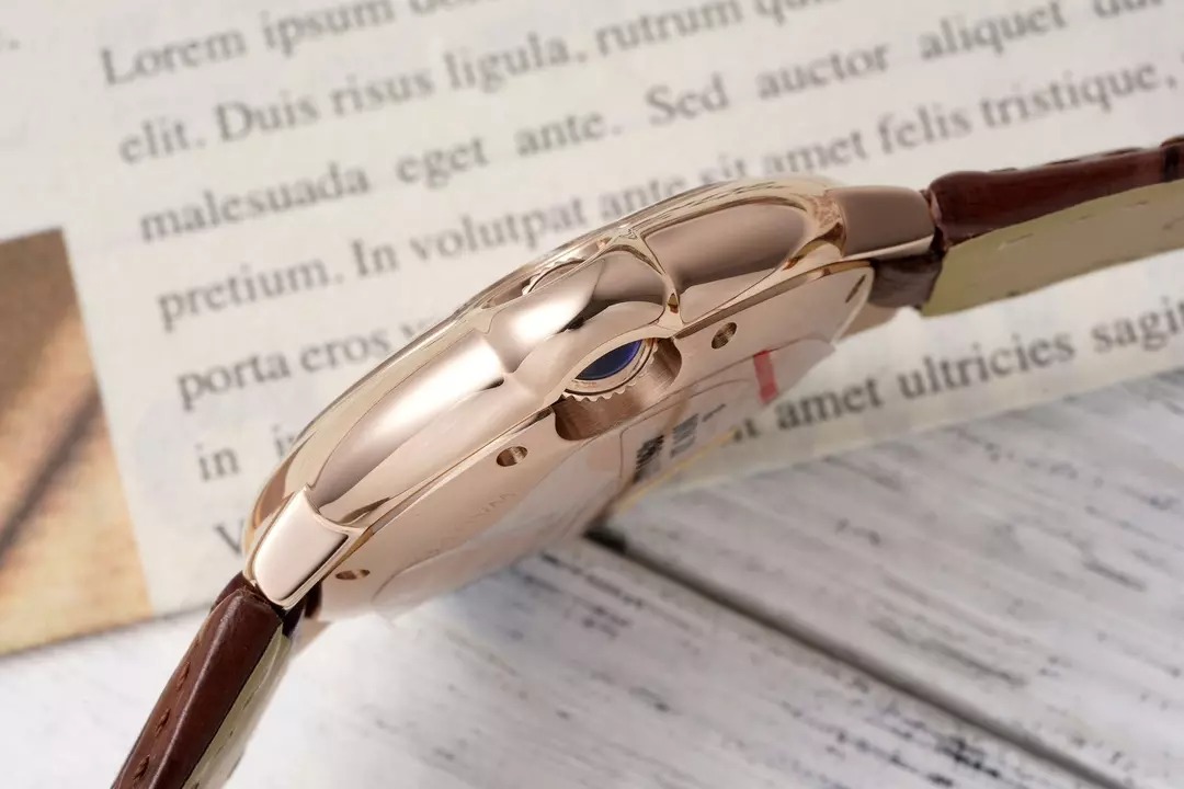 ĐỒNG HỒ CARTIER BLUE BALLOON REPLICA SỐ LA MÃ MẠ VÀNG HỒNG AF 33MM (3) ĐỒNG HỒ CARTIER BLUE BALLOON REPLICA SỐ LA MÃ MẠ VÀNG HỒNG AF 33MM