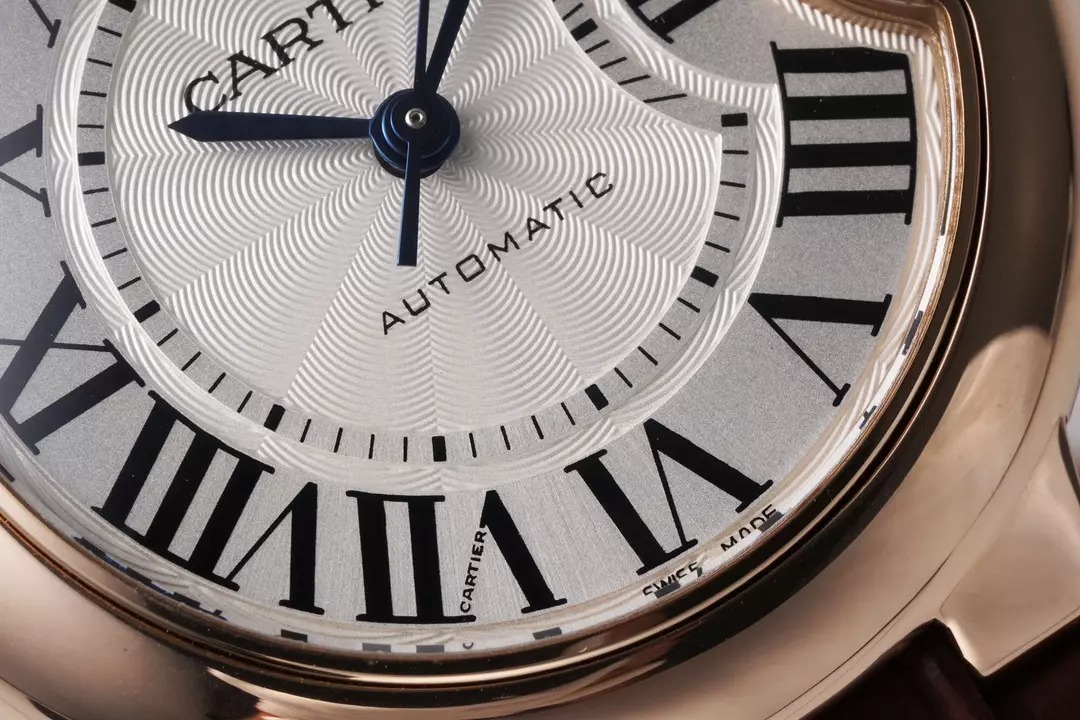 ĐỒNG HỒ CARTIER BLUE BALLOON REPLICA SỐ LA MÃ MẠ VÀNG HỒNG AF 33MM (5) ĐỒNG HỒ CARTIER BLUE BALLOON REPLICA SỐ LA MÃ MẠ VÀNG HỒNG AF 33MM