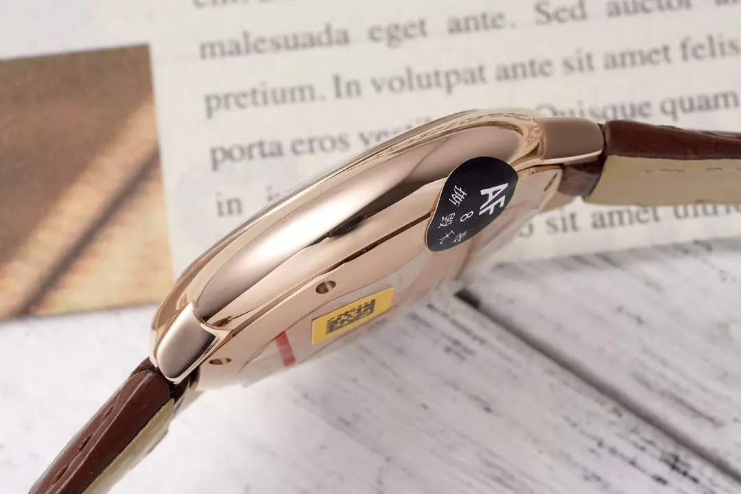 ĐỒNG HỒ CARTIER BLUE BALLOON REPLICA SỐ LA MÃ MẠ VÀNG HỒNG AF 33MM (7) ĐỒNG HỒ CARTIER BLUE BALLOON REPLICA SỐ LA MÃ MẠ VÀNG HỒNG AF 33MM