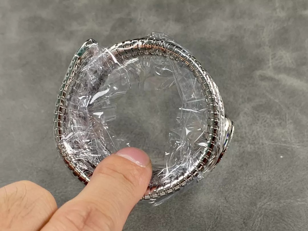 ĐỒNG HỒ NỮ BVLGARI SERPENTI 103819 SS REPLICA MẶT TRẮNG NHÀ MÁY BV 35MM (3) ĐỒNG HỒ NỮ BVLGARI SERPENTI 103819 SS REPLICA MẶT TRẮNG NHÀ MÁY BV 35MM