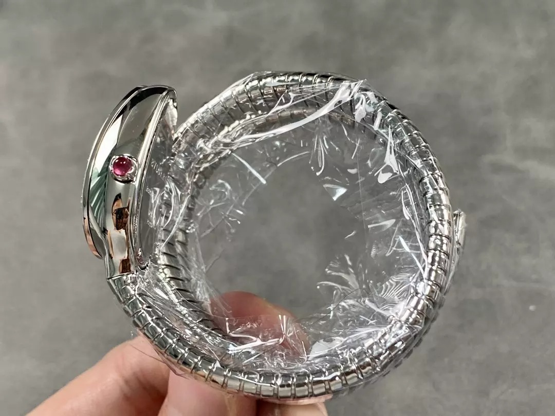 ĐỒNG HỒ NỮ BVLGARI SERPENTI 103819 SS REPLICA MẶT TRẮNG NHÀ MÁY BV 35MM (8) ĐỒNG HỒ NỮ BVLGARI SERPENTI 103819 SS REPLICA MẶT TRẮNG NHÀ MÁY BV 35MM
