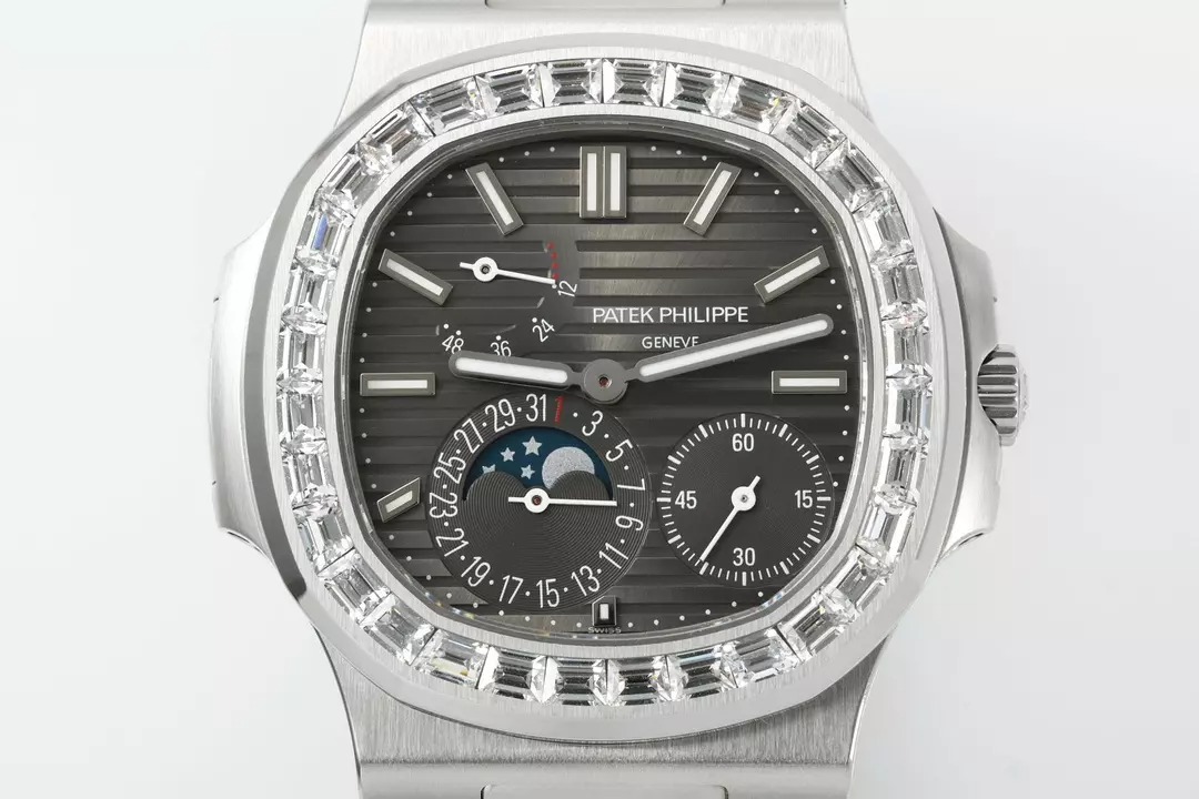 ĐỒNG HỒ PATEK PHILIPPE NAUTILUS 5722G REPLICA MẶT XÁM NHÀ MÁY PPF 41MM (3) ĐỒNG HỒ PATEK PHILIPPE NAUTILUS 5722G REPLICA MẶT XÁM NHÀ MÁY PPF 41MM