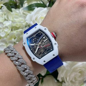 RICHARD MILLE RM67-02 CRAFTED WATCHES CARBON V3 SUPER THIN 38,7X47,52MM 9 ĐỒNG HỒ RICHARD MILLE RM67-02 CHẾ TÁC CARBON V3 SIÊU MỎNG 38,7X47,52MM